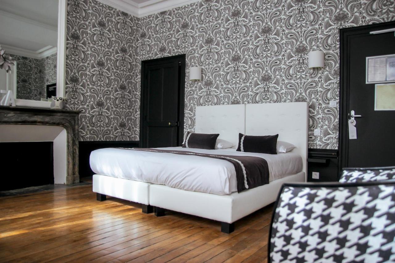 Hotel Le Petit Perier Laval  Eksteriør bilde